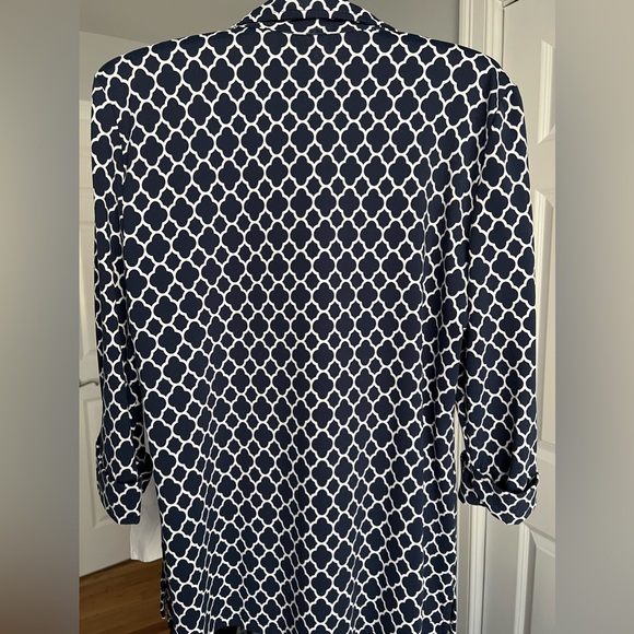 Charter Club -Good  quality soft , 3/4sleeves, navy blue and white button up! - Picture 3 of 8